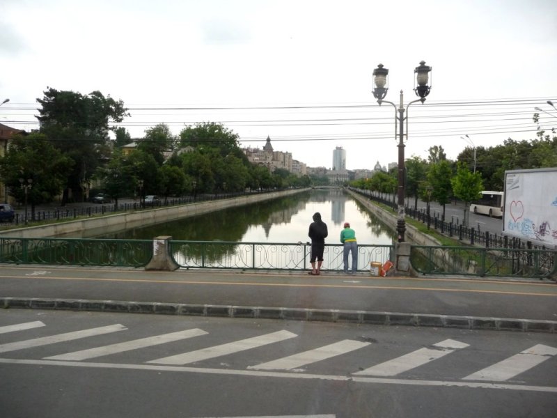 Crossing the Dambovita River in Bucharest