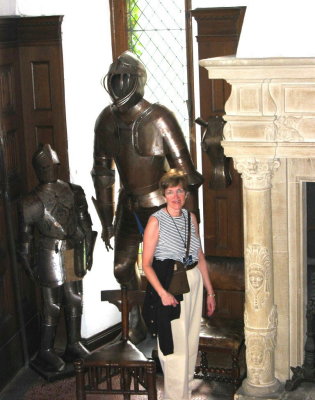 Susan with Austrian Giant's Suit of Armor in Reichsburg Castle