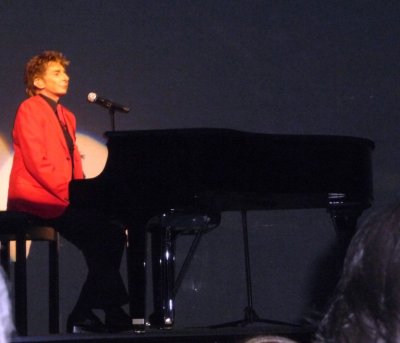 Barry Manilow at the Piano