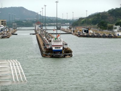 Entering Miraflores (Final Two) Locks