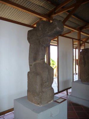 Statue (800-1350 AD)