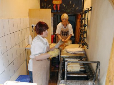 Making Trdelnik