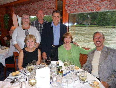 Kathy, Phyllis, Bob, Bob, Susan, & Bill at Dinner