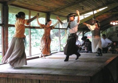 Gaucho Dancers