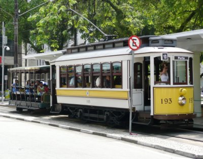 Santos Trolley