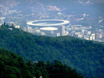 MARACAN Stadium (World's Largest Fotebol Stadium)