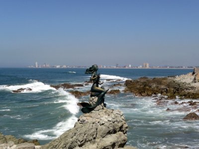 'The Siren' Statue Near Cliff Divers
