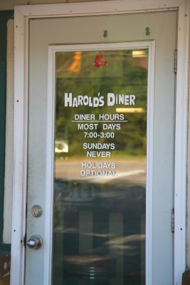 Harold's Diner hours of operation