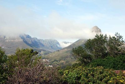 VIEW FROM SIGNAL HILL TO TABLE MOUNTAIN