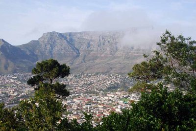 VIEW FROM SIGNAL HILL TO TABLE MOUNTAIN
