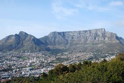 VIEW FROM SIGNAL HILL TO TABLE MOUNTAIN