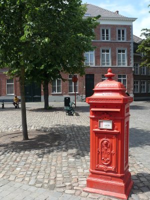 Bruges Bote aux lettres  Dominique LOUPPE 855.jpg