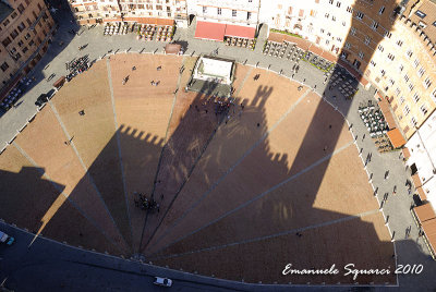The shell shaped Piazza del Campo