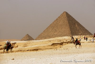 Pyramid of Mykerinos and Pyramids of Queens