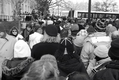 Third Street, SW, line for the Silver ticket holders_8181