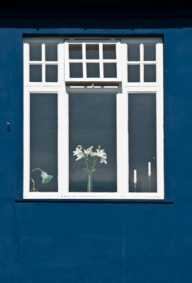 <B>Blue and White</B> <BR><FONT SIZE=2>Reykjavik, Iceland - July 2009</FONT>