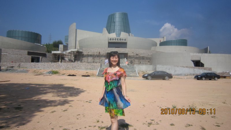 Porcelain museum outside1.JPG