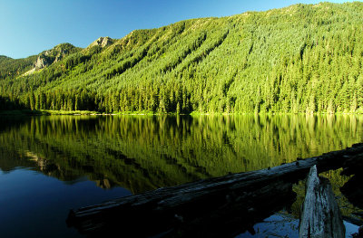 Pamelia Lake sunrise