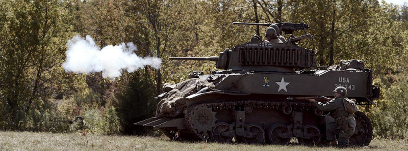 M5 Stuart firing