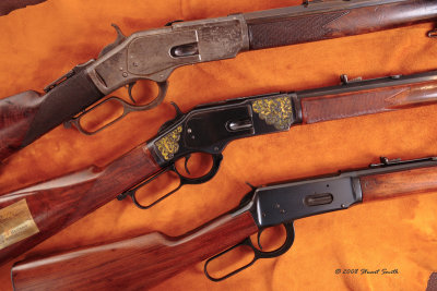 Gun trio on leather 4066