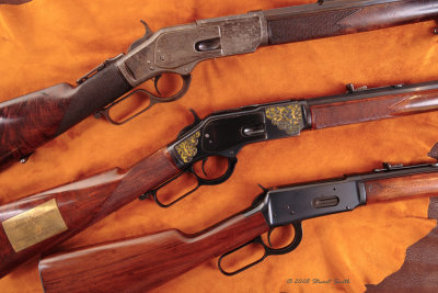 Gun trio on leather 4078