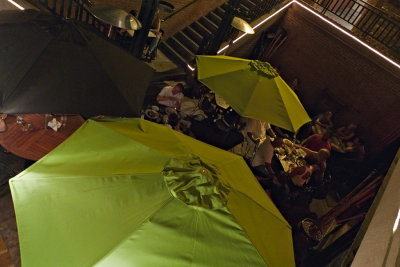 guarda-chuvas no escuro (umbrellas in the dark)