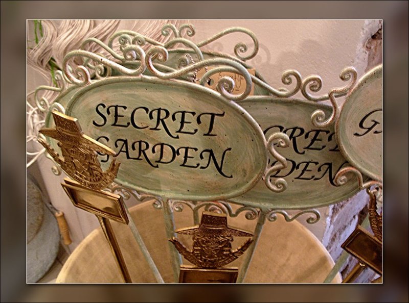 23-secret-garden.jpg