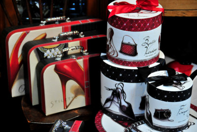 High heels & Hat boxes