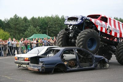 Stunts show - Monster Truck in action