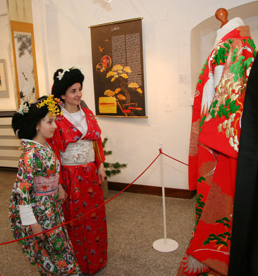 Visitors in kimonos on Japanese exhibition