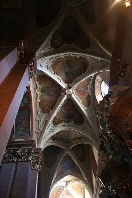 Vault on Nave