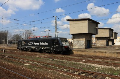 ES64F4-457
