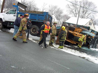 Jack-knifed dump truck (IMG_1066r.jpg)
