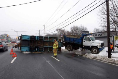 JACK-KNIFED DUMP TRUCK- Route 18s