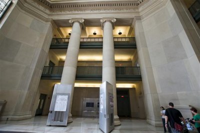 MIT, Lobby 7