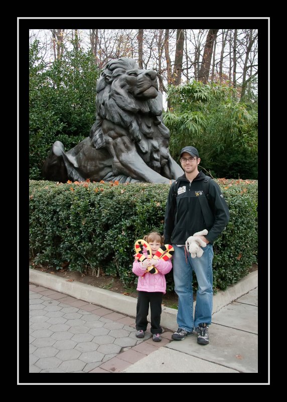 Norah and Steve at the zoo entrance