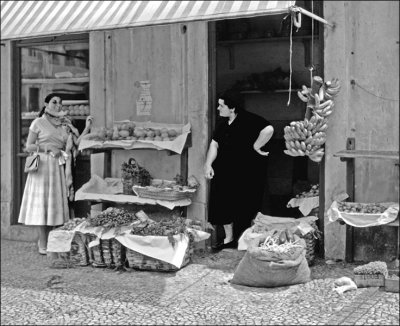 Conversation Portugal 1955.jpg