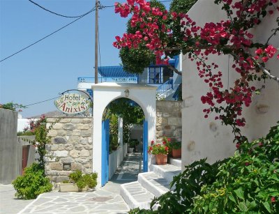 345 Hotel Anixis Naxos.jpg