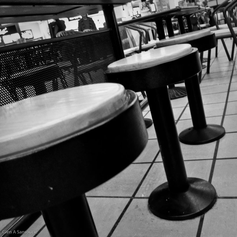 Day 001 - Food Court Shapes