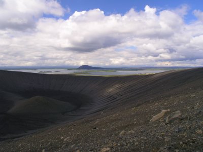 Hverfell with Vindbelgjarfjall in the background