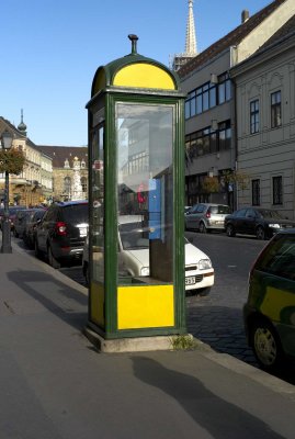 Telephone booth in Buda M8