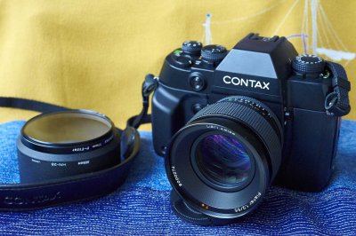 Planar 55/1.2 with CONTAX AX