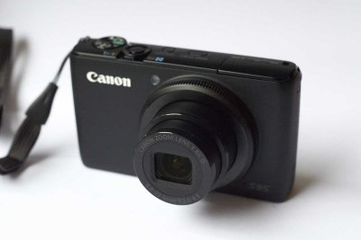 *Canon PowerShot S95