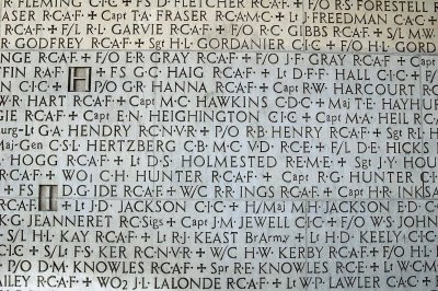 Wall of WWII Heros @50mm 5D