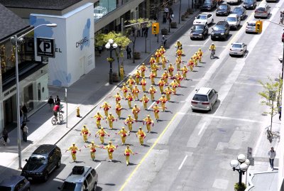 Falun Gong Parade M8 uncropped