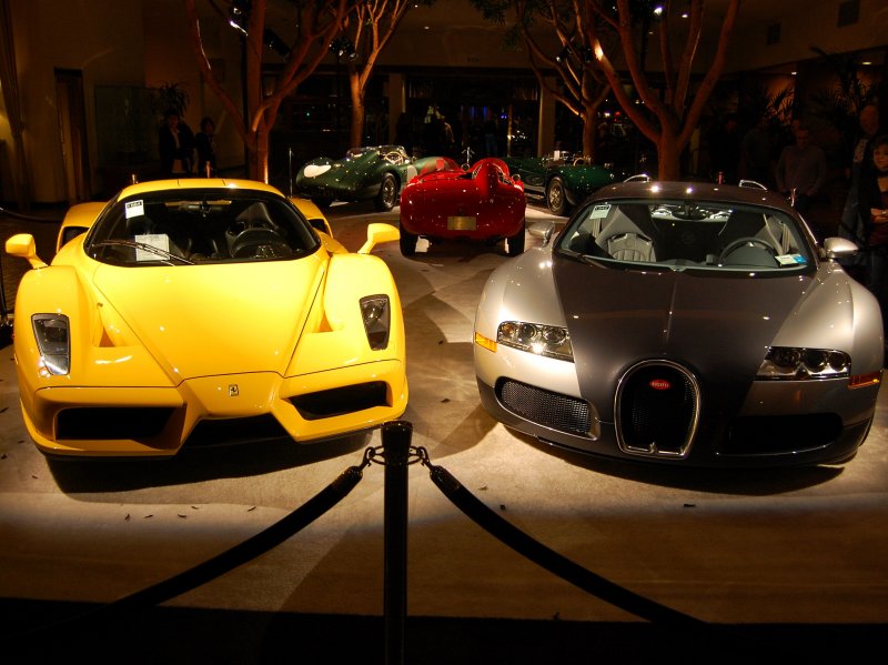 Bugatti Veyron metallic grey with silver & yellow Enzo