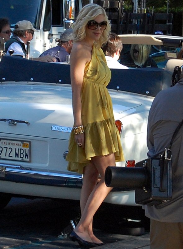 90210 Tori Spelling with Rolls Royce Corniche