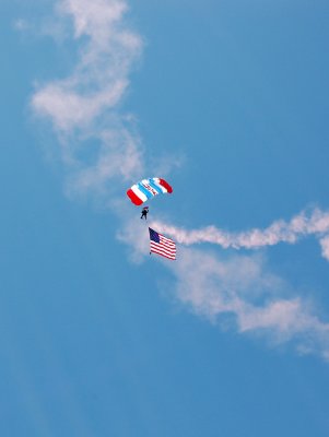 USA skydiver with Stars & Stripes