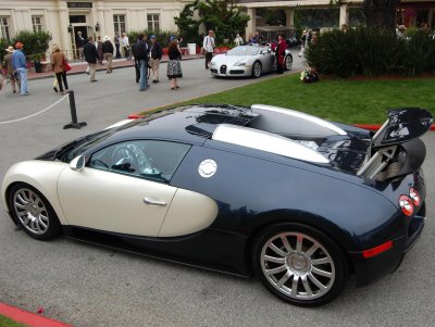 Bugatti Veyron deep blue with cream