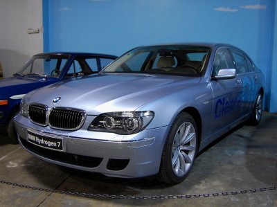 Hydrogen powered BMW 7-Series zero emmissions